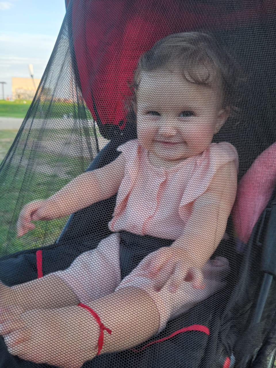 Jugando en el río 🧸